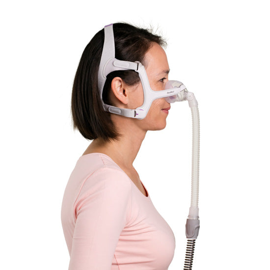 Máscara nasal de CPAP ResMed AirFit N20 para mulher