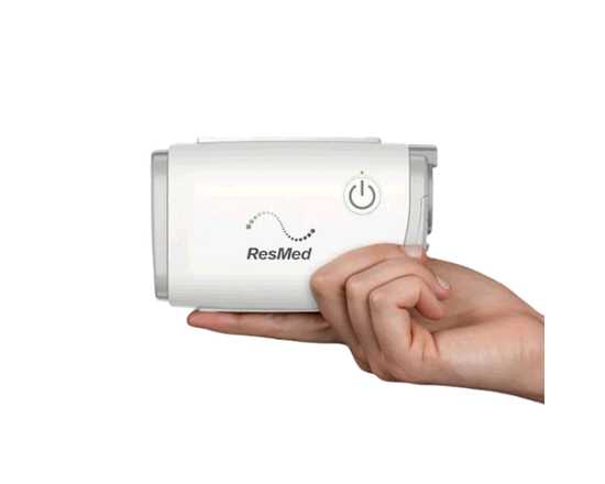 ResMed AirMini™ | CPAP automatique pour les voyages et les déplacements professionnels